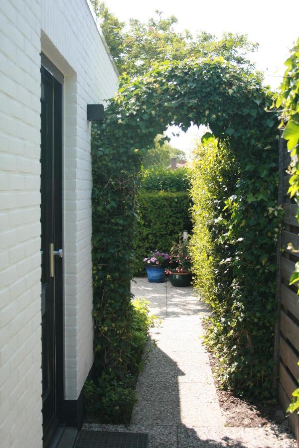 Bed & Breakfast Zeeuws Gelukkig Serooskerke  ภายนอก รูปภาพ